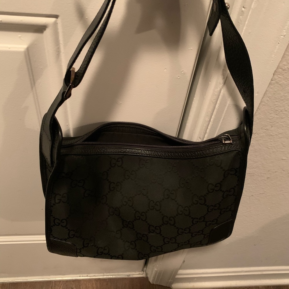 Gucci Great Condition Authentic - image 4